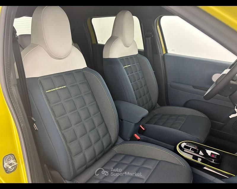 Nuova Fiat Grande Panda La Prima 72 CV (52 kW) 2026 Giallo Utilitaria