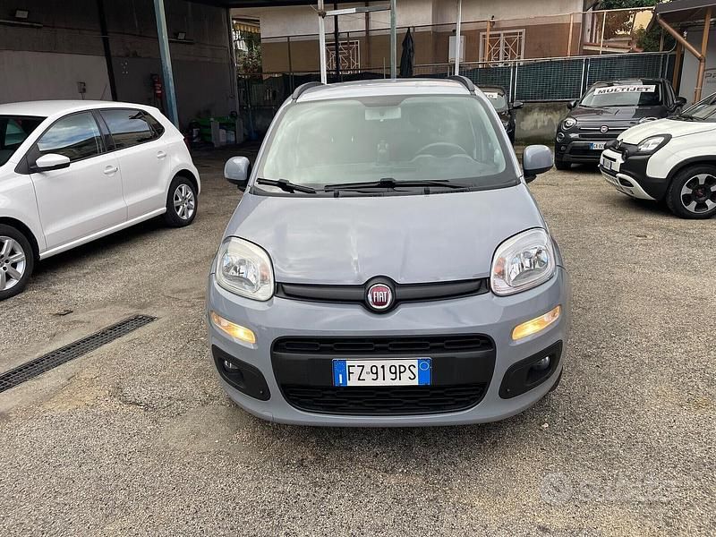 Usata Fiat Panda Lounge 69 CV (50 kW) 2019 Grigio Utilitaria