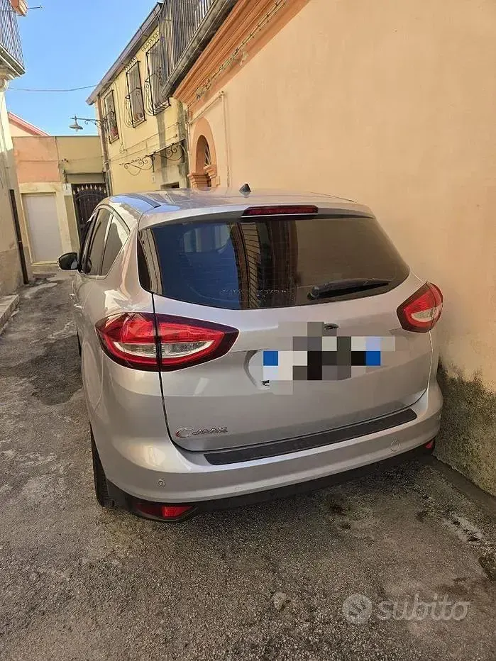 Begagnad Ford C-MAX 120 HK (88 kW) 2016 Grå Minibuss