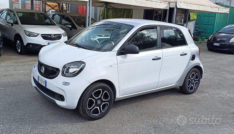 Usata Smart ForFour Prime 70 CV (51 kW) 2017 Bianco Utilitaria
