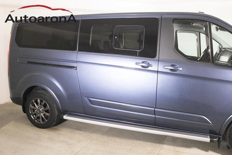 Usata Ford Tourneo Custom Titanium 185 CV (136 kW) 2020 Bleu metallizzato scuro Furgone