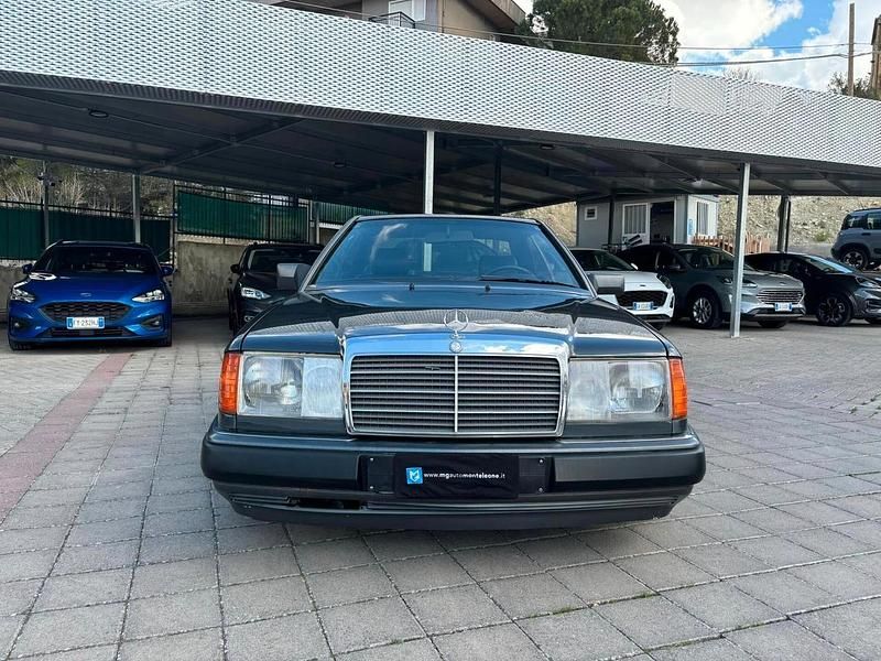 Usata Mercedes 200 118 CV (86 kW) 1992 Blu Berlina