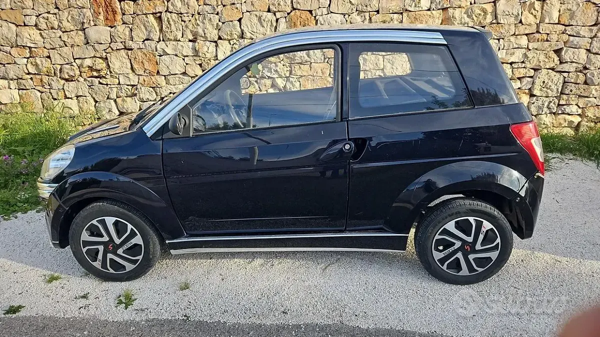 Usata Ligier IXO 5 CV (3 kW) 2011 Nero Utilitaria