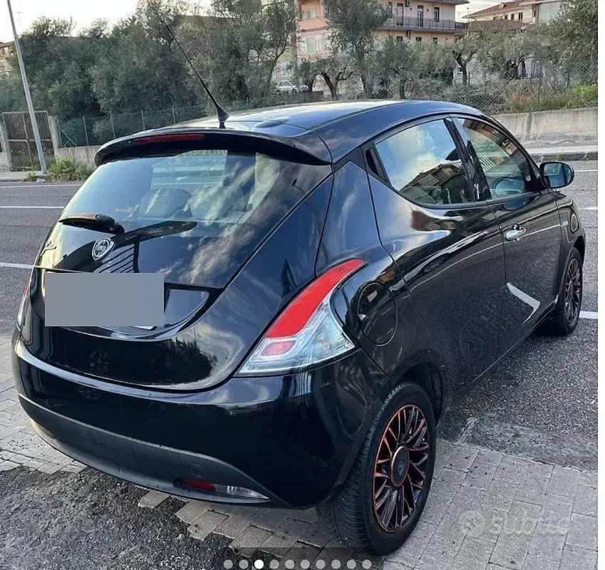 Usata Lancia Ypsilon S 95 CV (69 kW) 2012 Nero Utilitaria