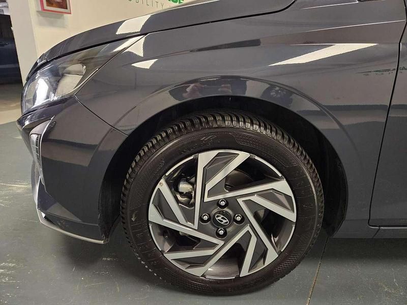 Usata Hyundai i20 101 CV (74 kW) 2024 Grigio Utilitaria