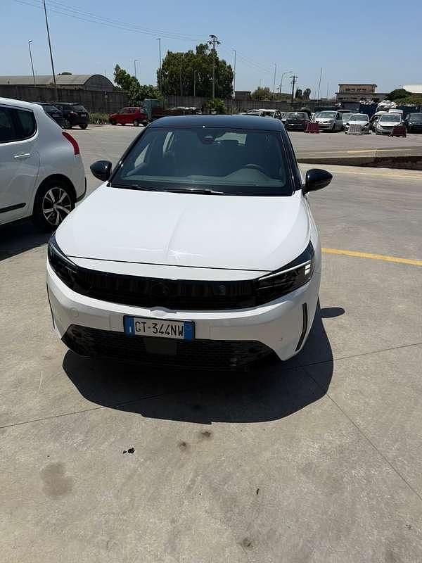 Usata 2024 Opel Corsa S Tre volumi | 15.000 € (Buon prezzo) - Immagine 1/4