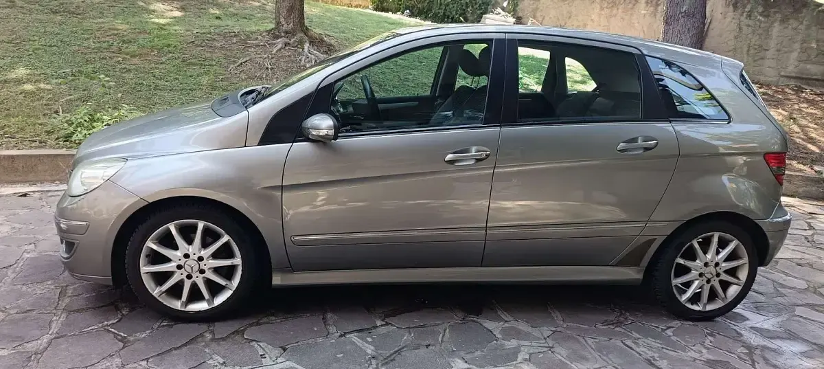 Usata Mercedes B180 109 CV (80 kW) 2006 Grigio Monovolume