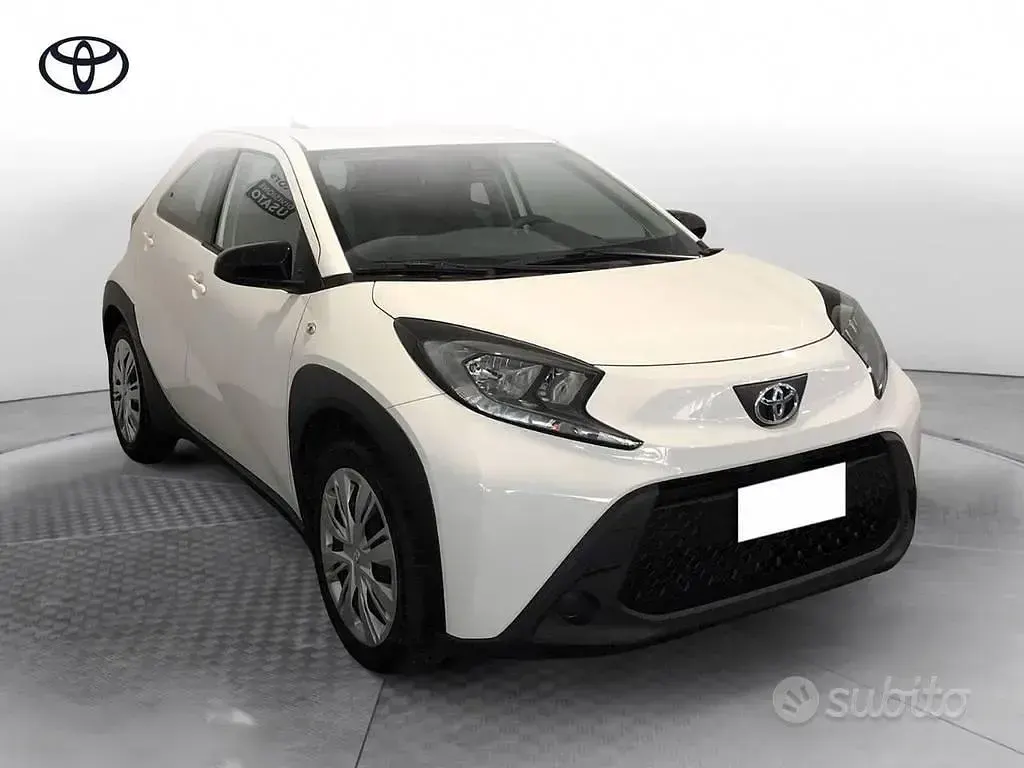 Usata Toyota Aygo X Active 72 CV (52 kW) 2022 Bianco SUV