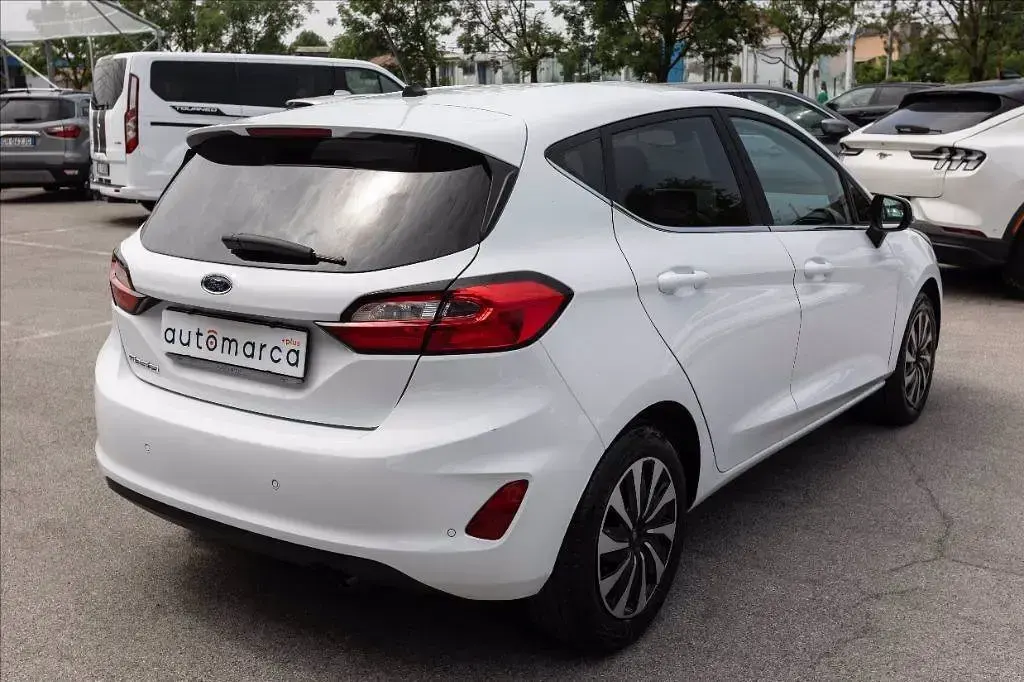 Usata Ford Fiesta Titanium 75 CV (55 kW) 2022 Bianco Utilitaria