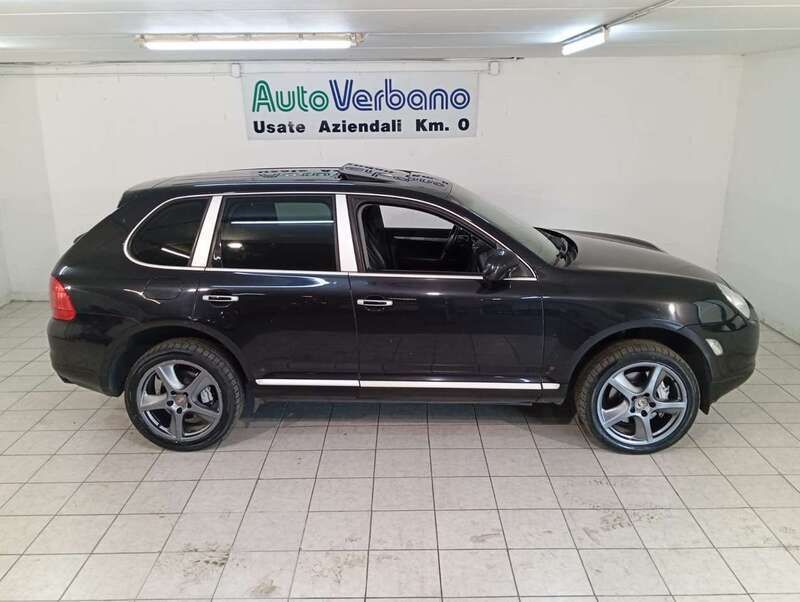 Nero Usata 2003 Porsche Cayenne SUV | 10.000 € (Ottimo prezzo) - Immagine 1/4