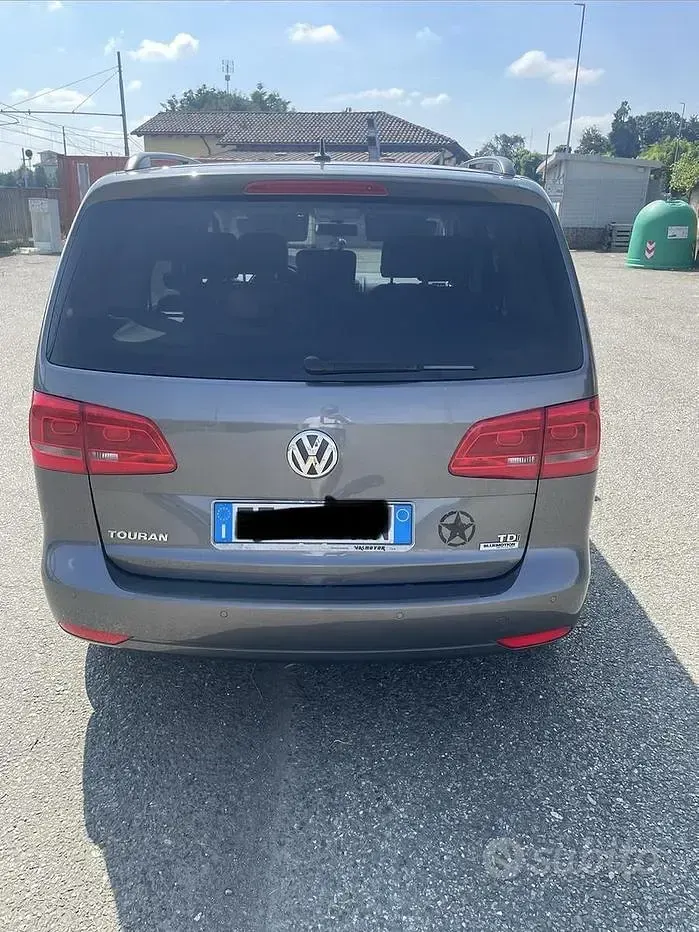 Usata VW Touran 105 CV (77 kW) 2015 Grigio Monovolume