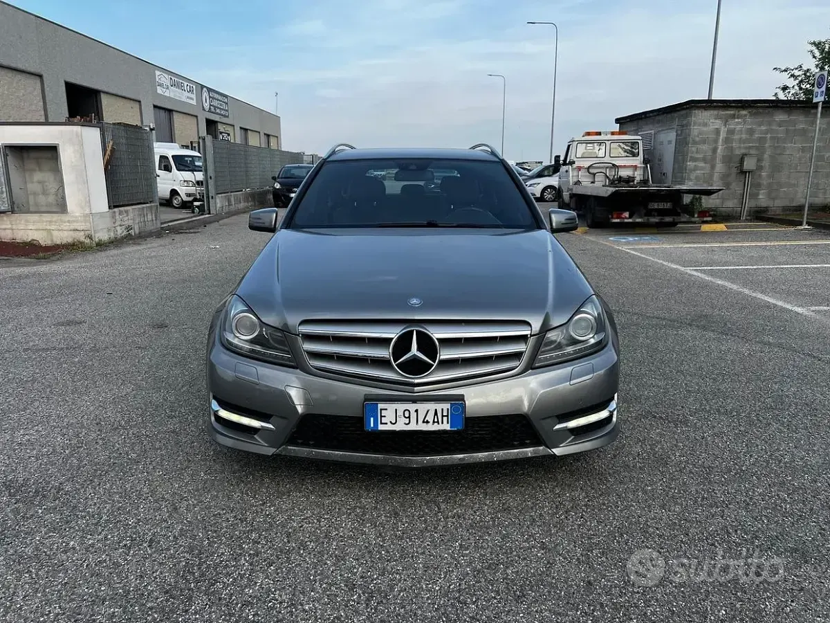 Usata Mercedes C220 Avantgarde 170 CV (125 kW) 2011 Grigio Station wagon