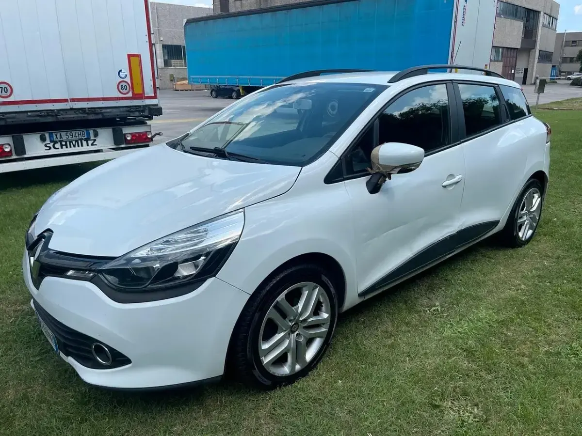 Usata Renault Clio 74 CV (54 kW) 2014 Bianco Station wagon