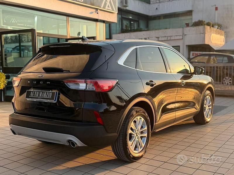 Usata Ford Kuga Titanium 120 CV (88 kW) 2020 Nero SUV
