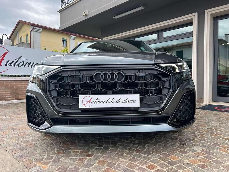 Usata Audi Q8 S-line plus 286 CV (210 kW) 2025 Grigio daytona pearleffekt SUV