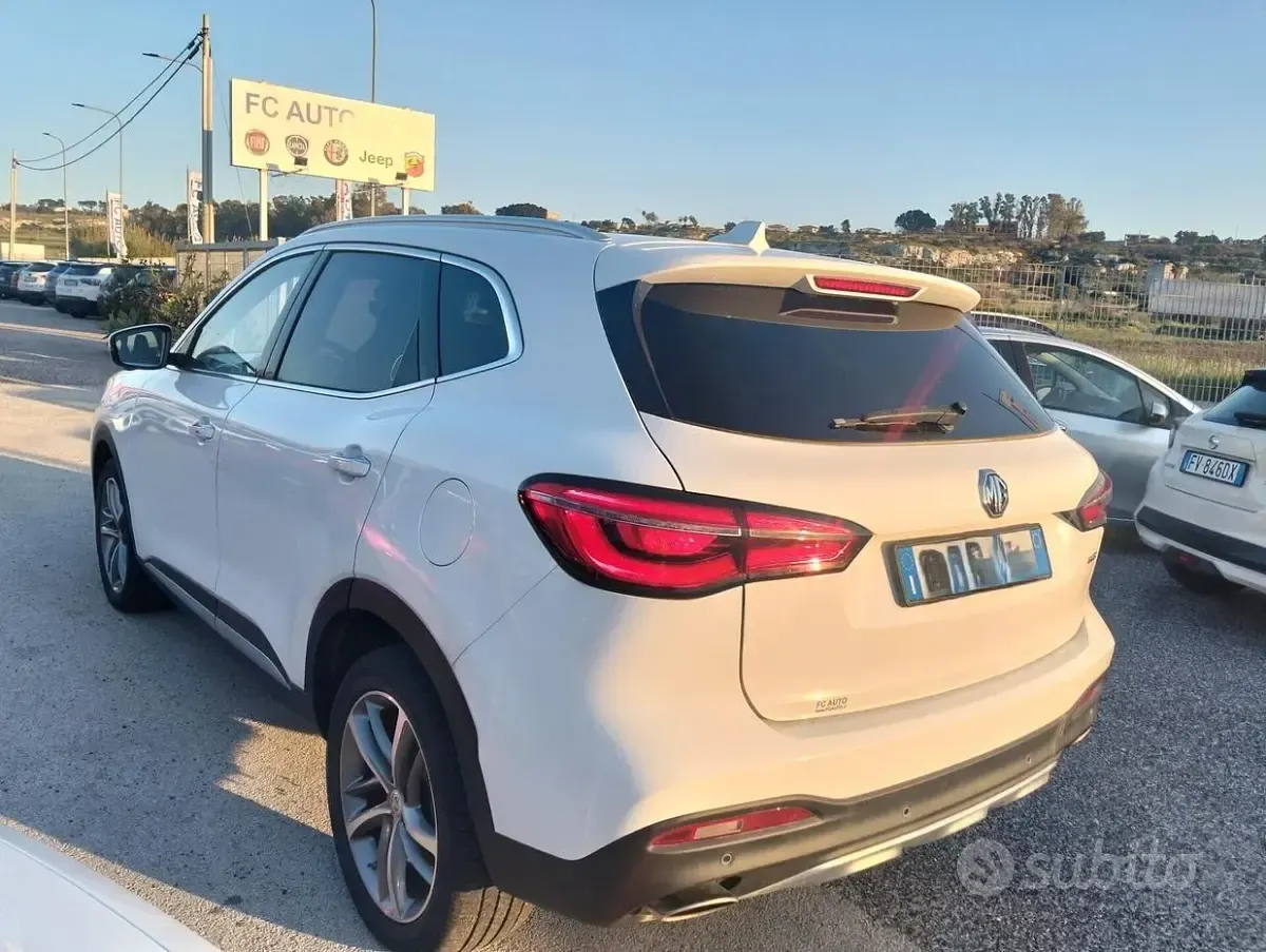 Usata MG HS Luxury 162 CV (119 kW) 2023 Bianco SUV