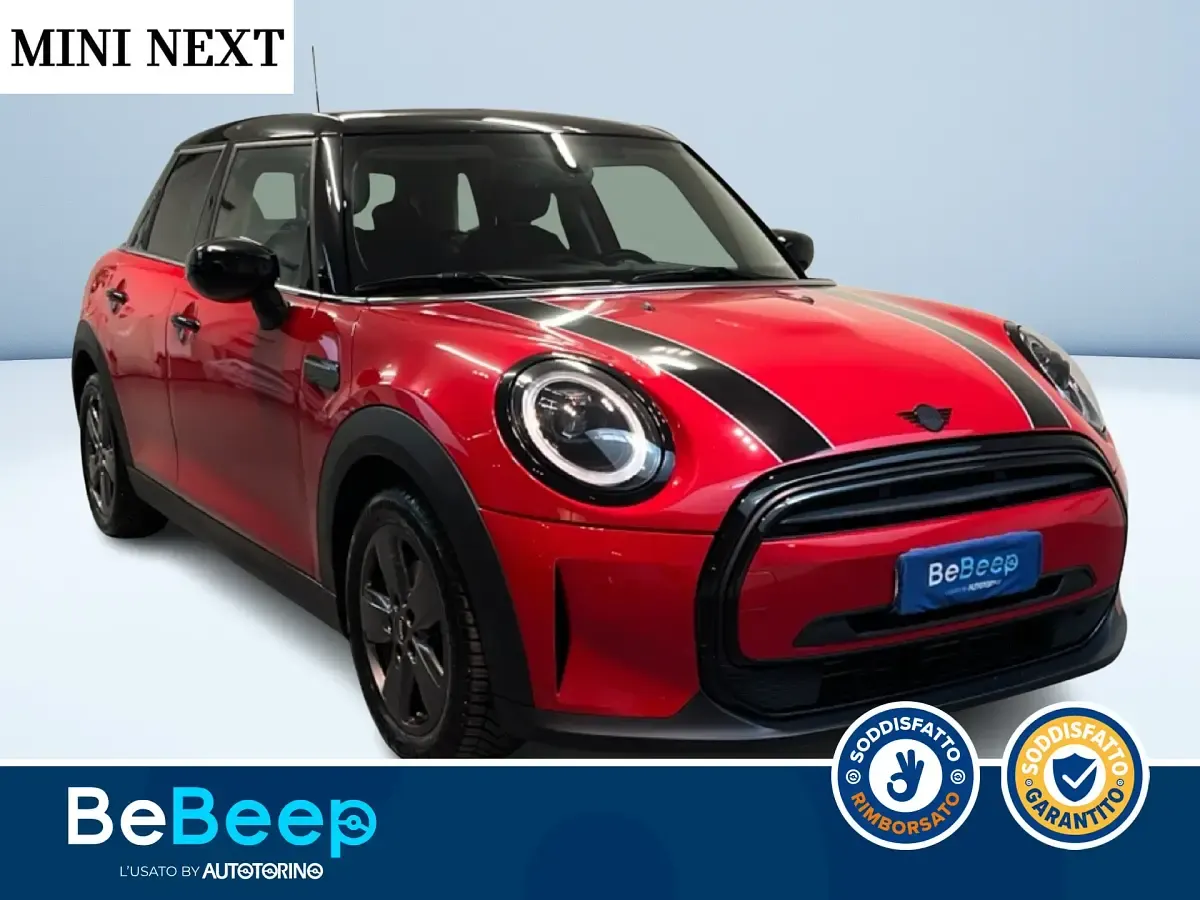 Begagnad Mini Cooper Classic 136 HK (100 kW) 2022 Röd Halvkombi