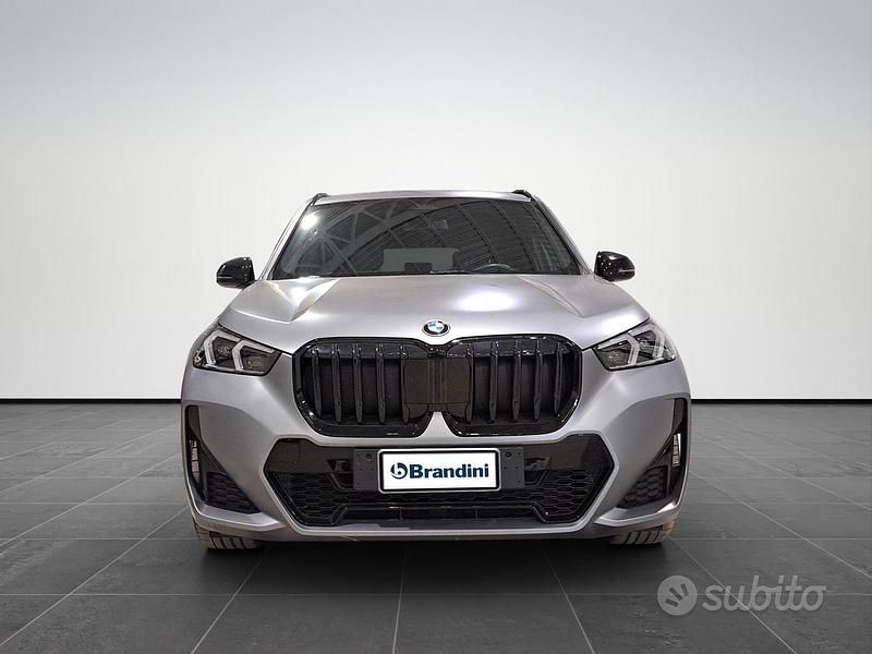 Usata BMW X1 M Sport 150 CV (110 kW) 2023 Frozen pure grey metallizzato SUV
