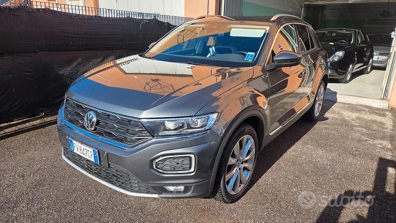 Usata VW T-Roc Advance 150 CV (110 kW) 2019 Grigio SUV