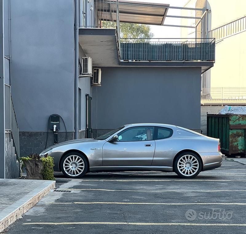 Grigio Usata 2003 Maserati Coupé Coupé | 38.000 € (Buon prezzo) - Immagine 1/4