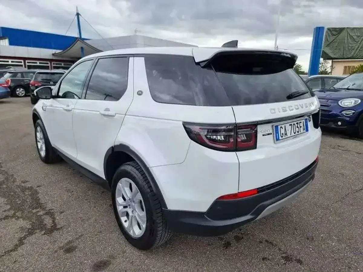 Usado Land Rover Discovery 5 S 179 HP (131 kW) 2020 Other SUV
