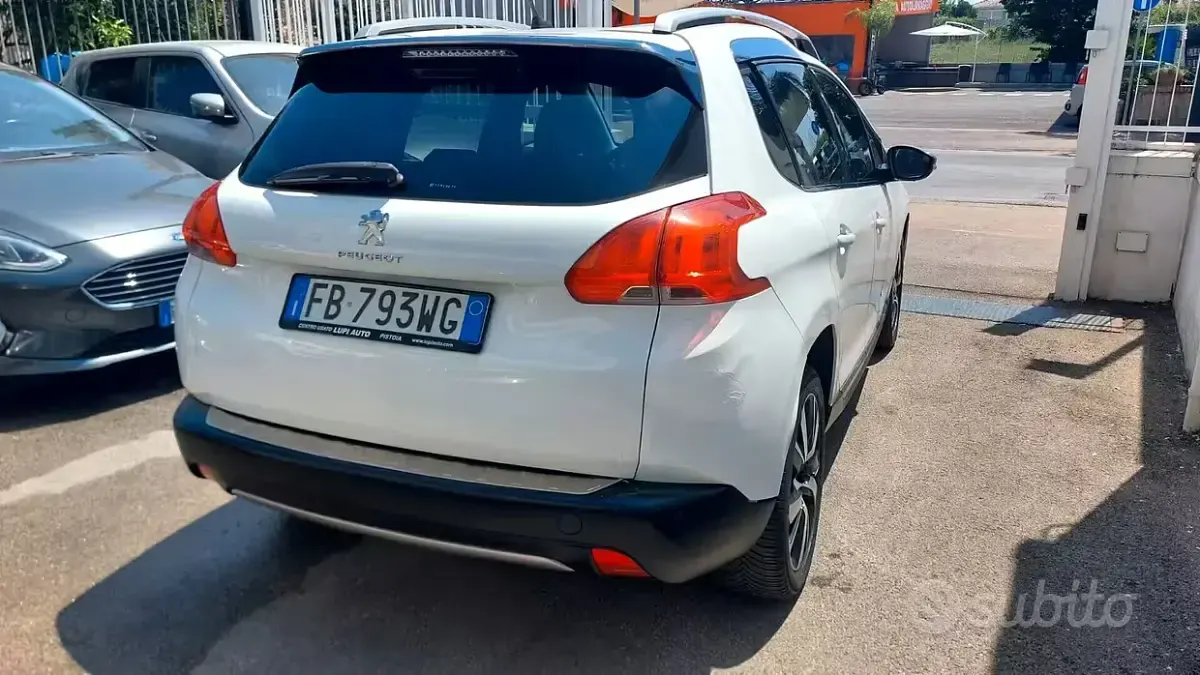 Usata Peugeot 2008 99 CV (72 kW) 2015 Bianco SUV
