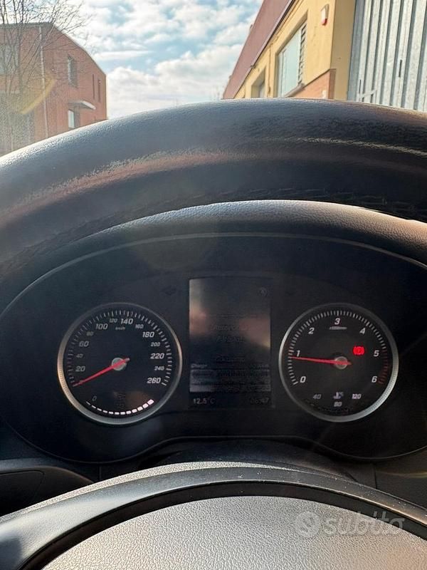 Usata Mercedes C180 AMG 156 CV (114 kW) 2016 Berlina