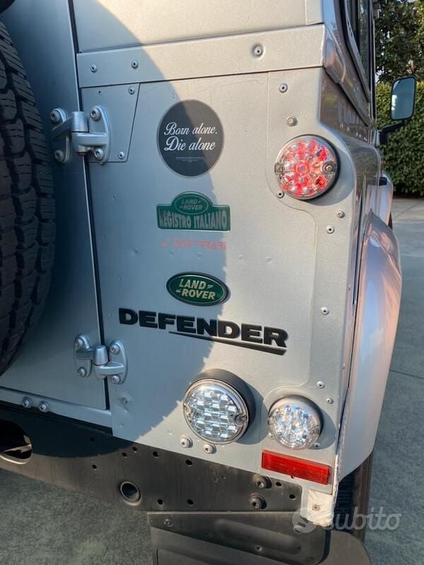 Usata Land Rover Defender 122 CV (89 kW) 2006 Argento SUV