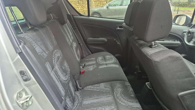 Usata Opel Agila Enjoy 94 CV (69 kW) 2011 Utilitaria