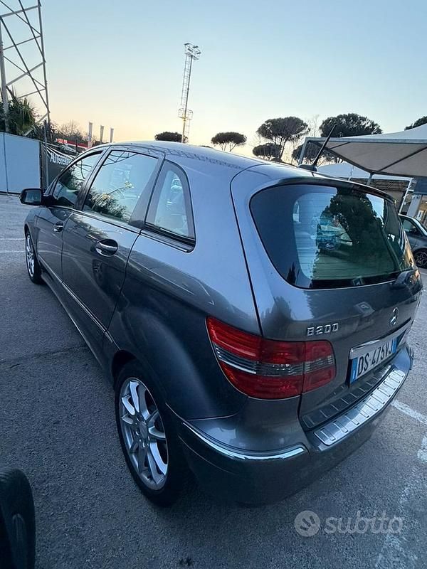 Usata Mercedes B200 2008 Grigio Monovolume