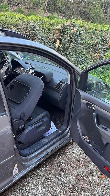 Usata VW Touran 102 CV (75 kW) 2007 Grigio Monovolume