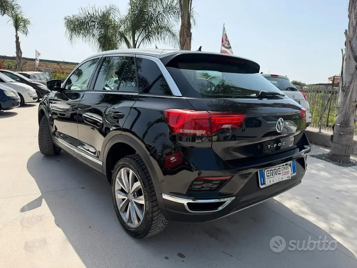 Usata VW T-Roc 150 CV (110 kW) 2020 Nero SUV