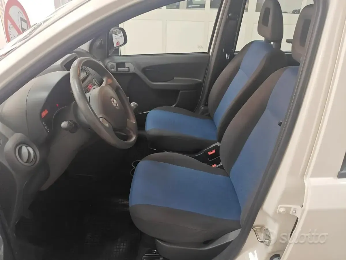Usata Fiat Panda Active 69 CV (50 kW) 2011 Bianco Utilitaria