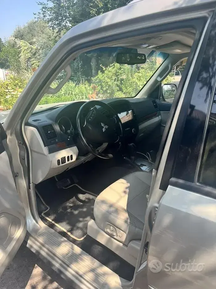 Usata Mitsubishi Pajero 200 CV (147 kW) 2009 SUV