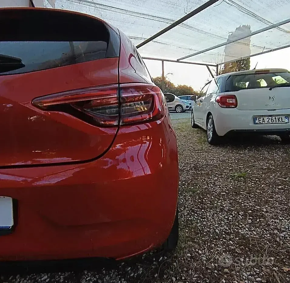 Usata Renault Clio V 65 CV (47 kW) 2021 Rosso Berlina