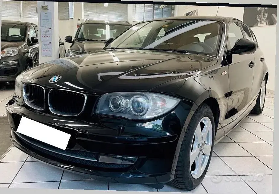 Usata BMW 116 116 CV (85 kW) 2011 Nero Utilitaria