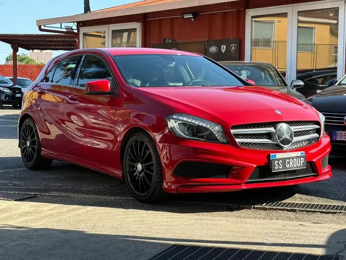 Usata Mercedes A200 Premium 136 CV (100 kW) 2014 Rosso Utilitaria