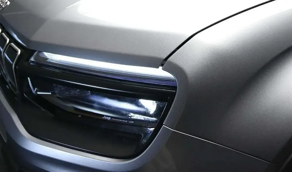 Nuova Jeep Avenger Summit 101 CV (74 kW) 2025 Grigio SUV