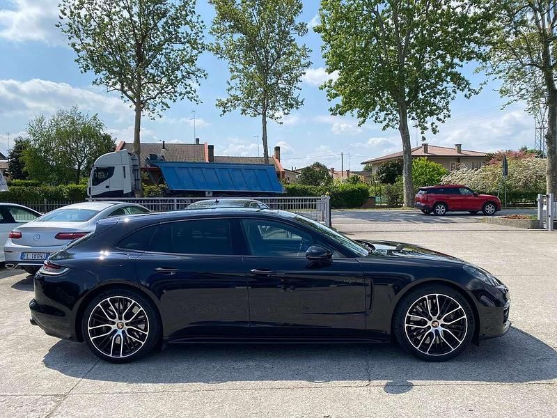 Usata Porsche Panamera Sport Turismo 571 CV (419 kW) 2021 Nero Utilitaria