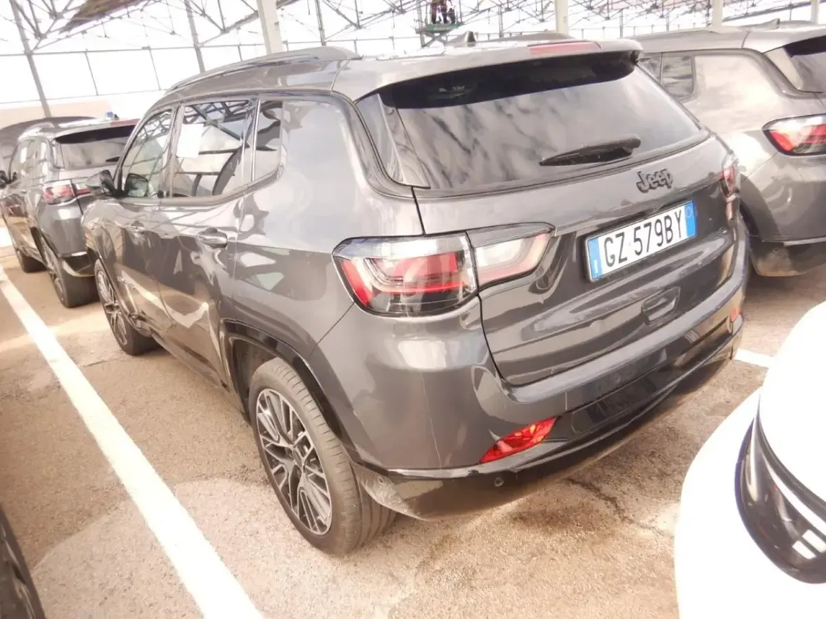 Usata Jeep Compass Summit 130 CV (95 kW) 2025 679graphite grey SUV