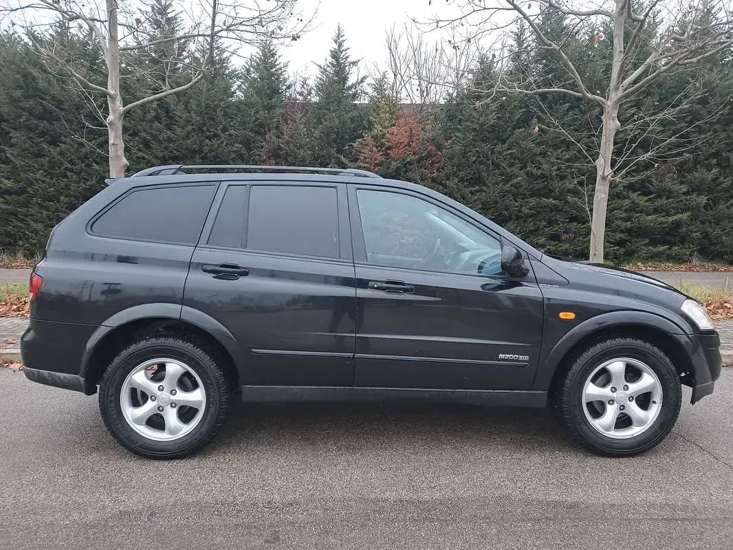 Usata SsangYong Kyron 141 CV (103 kW) 2008 Nero SUV