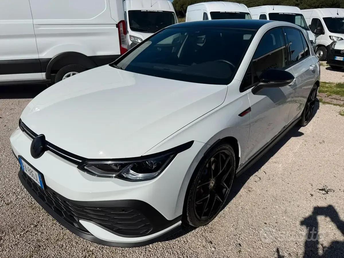 Begagnad VW Golf VIII GTI 320 HK (235 kW) 2023 Vit Sedan