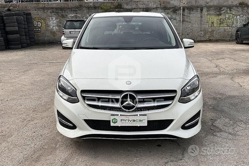 Usata Mercedes B200 136 CV (100 kW) 2015 Bianco Monovolume