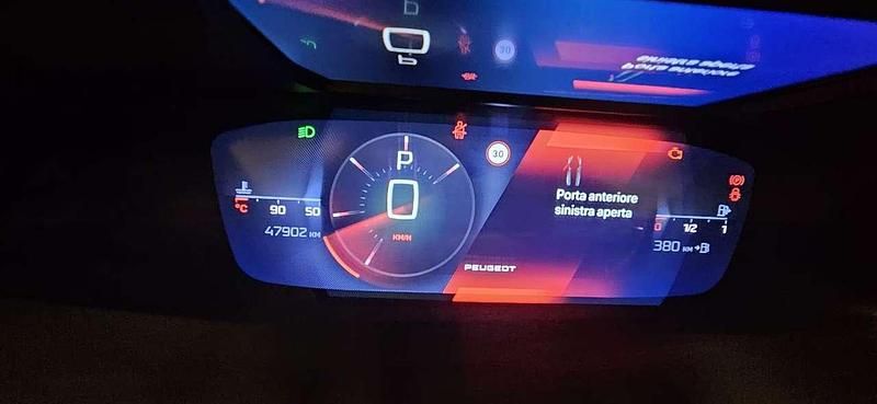 Usata Peugeot 308 GT 131 CV (96 kW) 2022 Verde Utilitaria