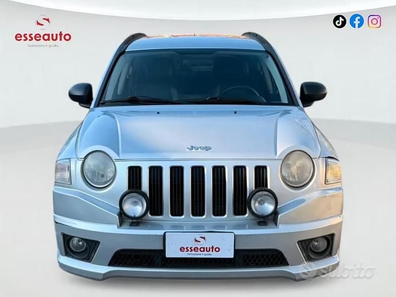 Occasion Jeep Compass 140 ch (102 kW) 2009 Gris SUV