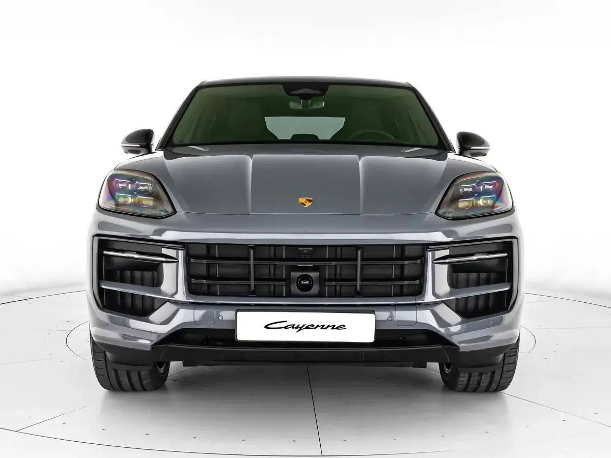 Nuova Porsche Cayenne Black Edition 2026 Grigio artico SUV