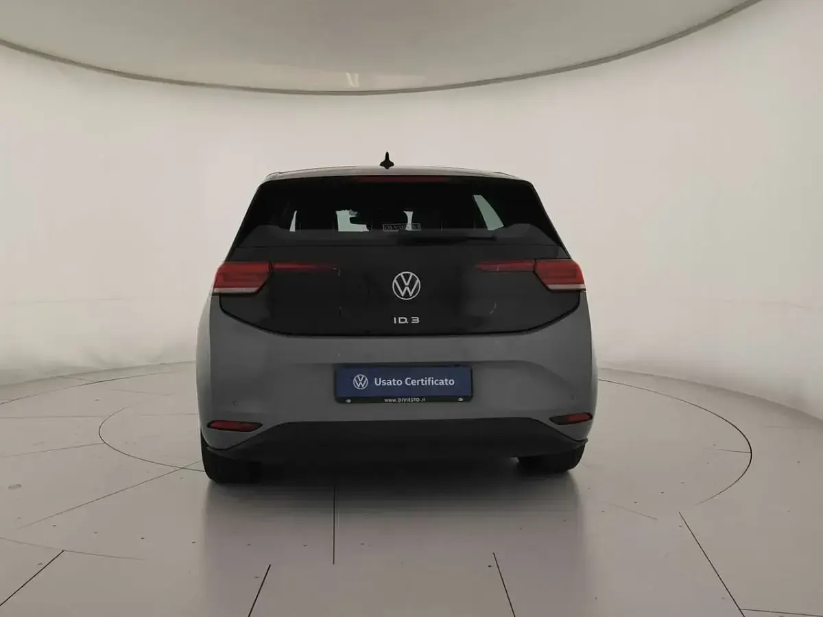 Usata VW ID.3 Pro Performance 150 kW (204 CV) 2023 Moonstone grey nero Utilitaria