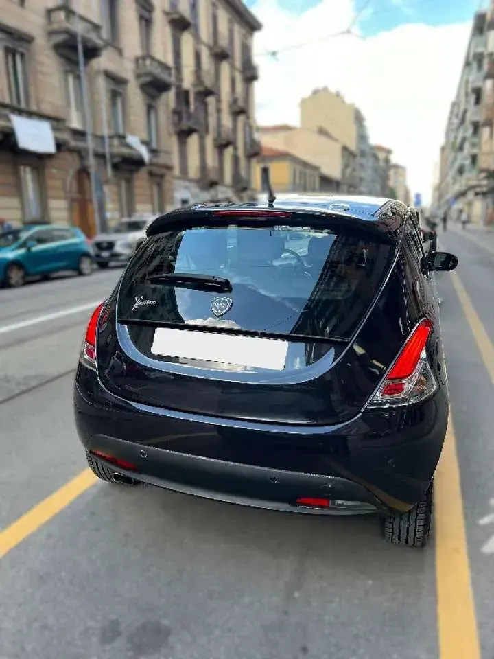 Usata Lancia Ypsilon Platinum 69 CV (50 kW) 2013 Antracite Utilitaria