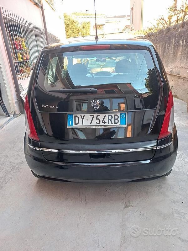 Usata Lancia Musa 77 CV (56 kW) 2009 Nero Monovolume