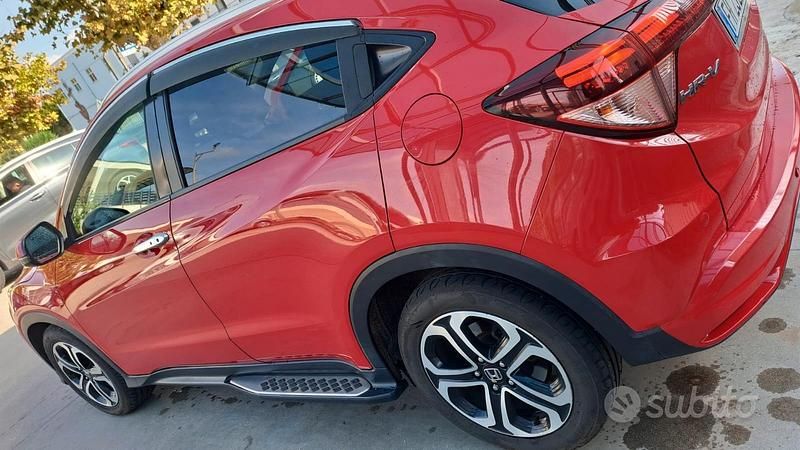 Usata Honda HR-V Executive 130 CV (95 kW) 2017 Rosso SUV